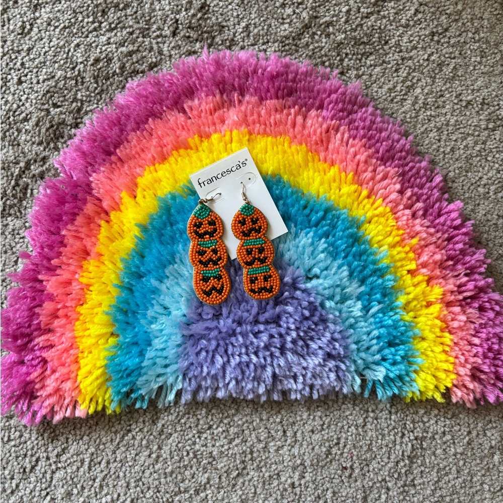 Francesca's pumpkins Beaded Earrings 🎃